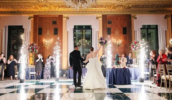 LOLA-Event-Pros-Moody-Historic-Hotel-Chicago-Wedding_0074